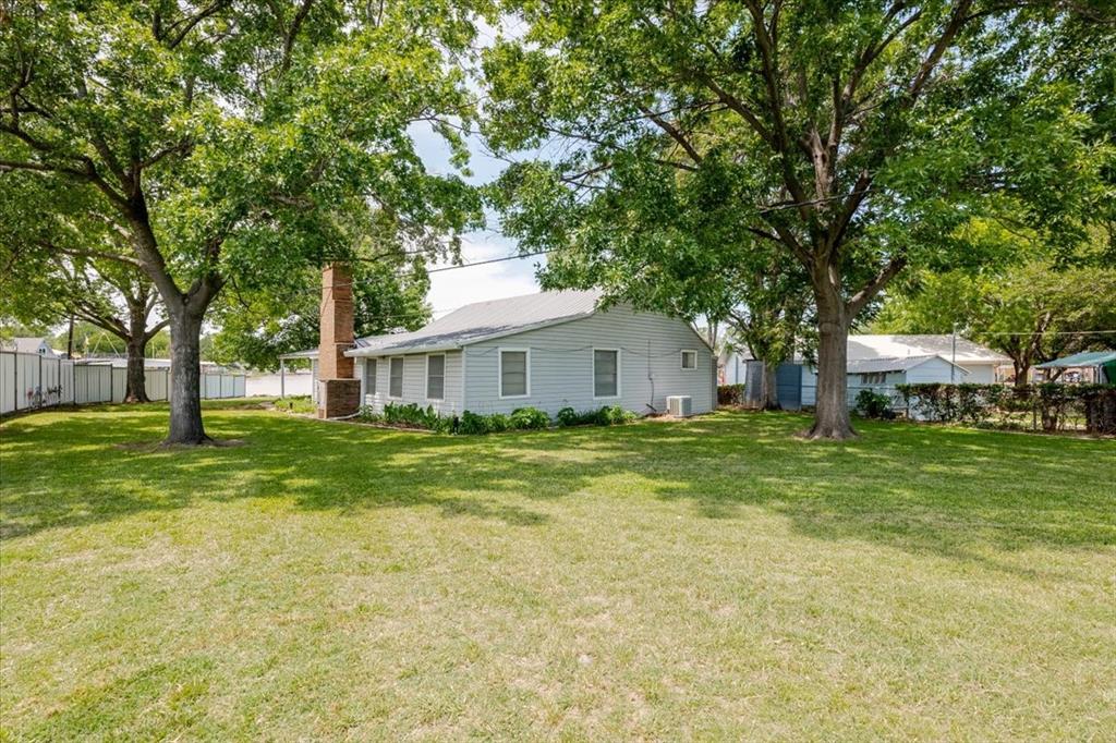 Constantin Park Lake - Residential