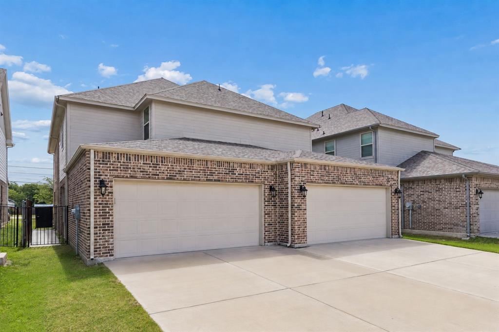 Red Eagle Place - Residential
