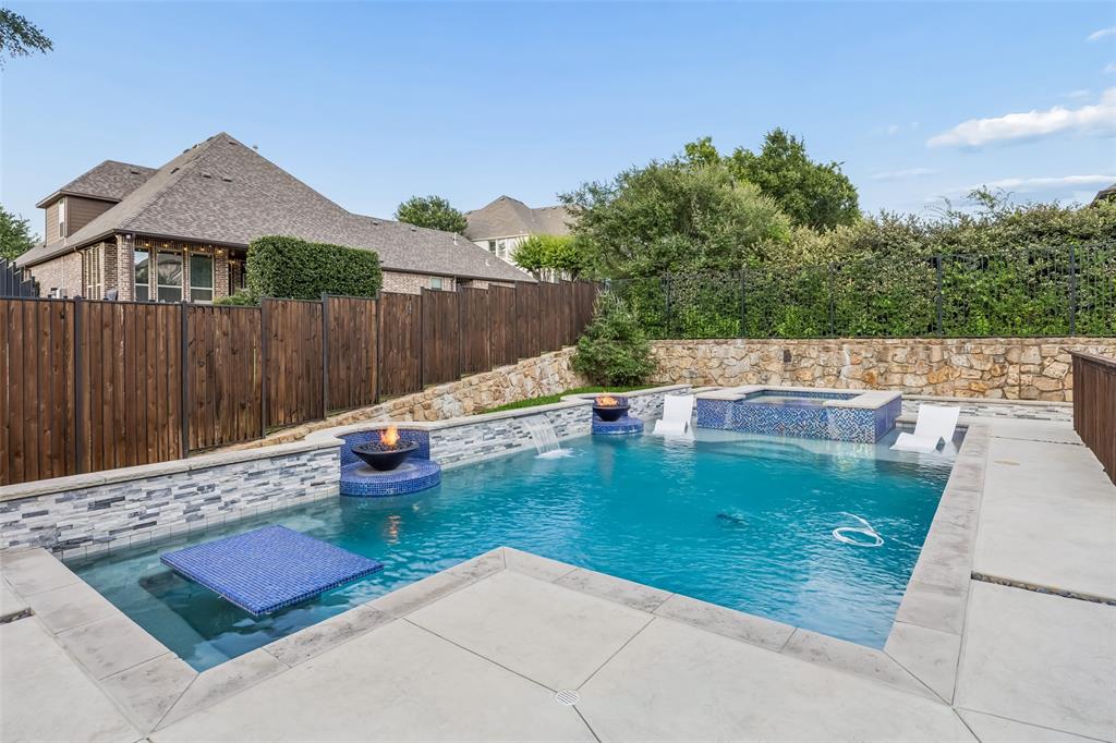 Waters Edge At Hogans Glen Pha - Residential