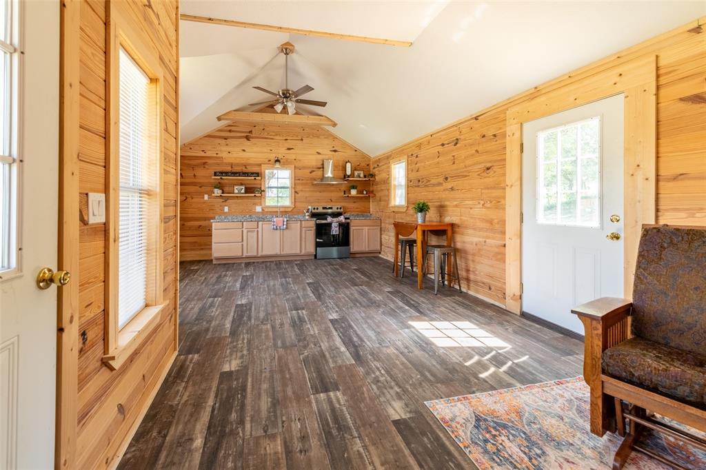 A01567, 1567 GEORGE W POE - Residential