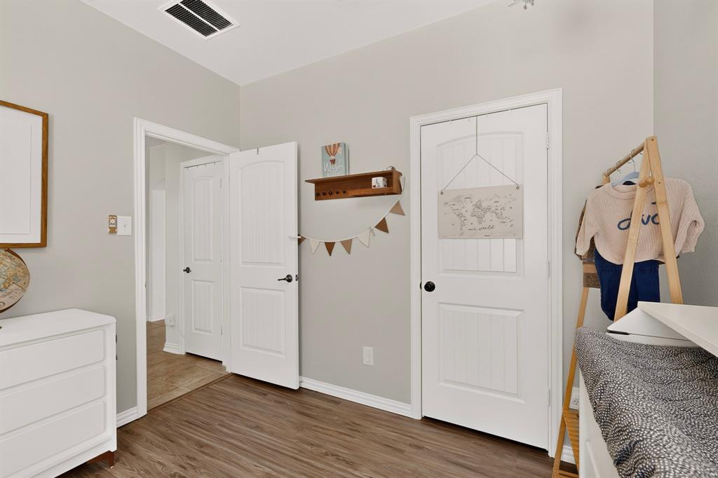 Enclave At Wooded Creek - Residential