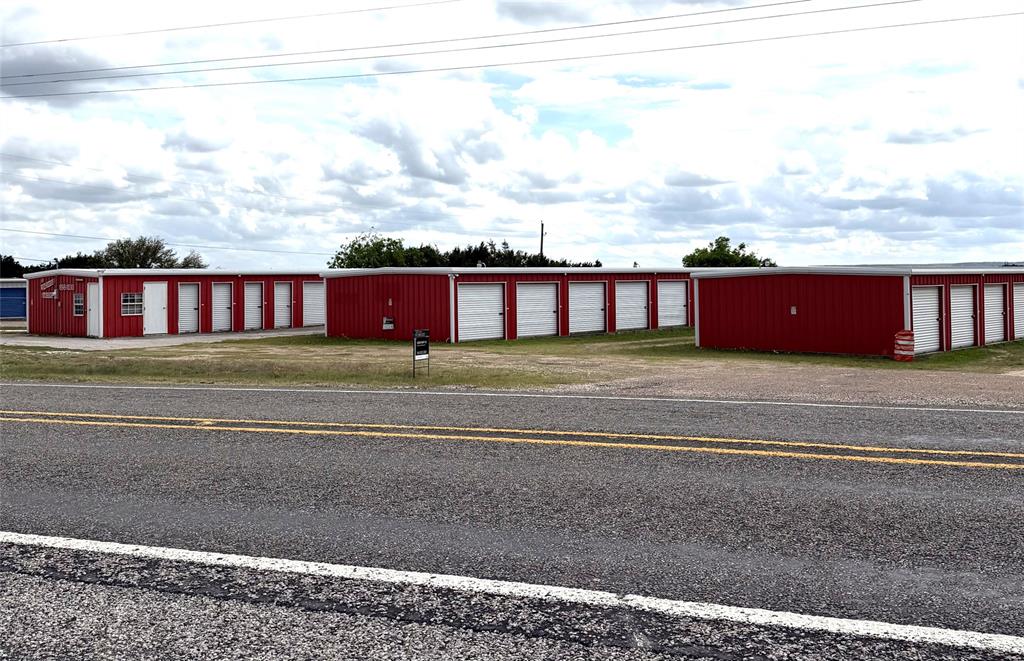 5 Storage buildings with a total of 145 units on 2 acres that fronts FM 56. Each storage facility has a unique variety of sizes to fit the local customers needs. This also offers the opportunity to utilize the units as an income producing investment.