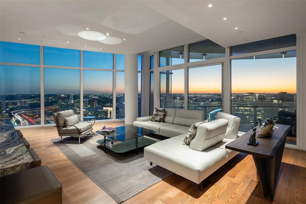 Museum Tower - Residential