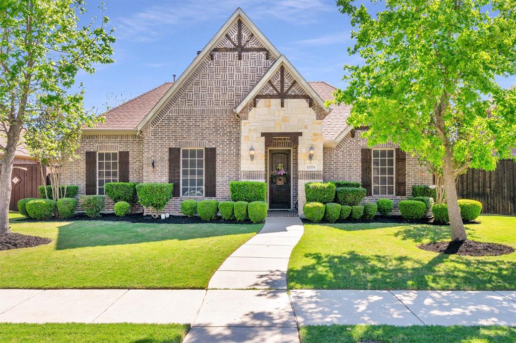 Exceptional move-in ready single story home, freshly painted, features three spacious bedrooms plus a study or den! Great open floor plan! Gorgeous curb appeal with brick & stone exterior and beautiful landscaping. Spacious Formal Dining & Living Room with beautiful Austin Stone fireplace. Electric window shades. Beautiful Crown Molding, Tray Ceilings, 6in Baseboards, 8ft Doors. Gourmet Kitchen with Open Concept. Mahogany stained Knotty Alder cabinets, Built-In Appliances, Granite countertops, Gas cooktop & Vent-a-Hood. Large Master Suite with Sitting Area. Elfa Shelving in closet with a pass-through to the Utility Room. Split secondary bedrooms with full bath and double vanities. Covered Patio. 3 Car Garage. Enclosed gated driveway large enough to park a boat. Walking distance to Frisco ISD schools! Two community pools, playground and proximity to HEB, Costco, and retail hubs like Stonebriar Centre. Minutes from Toyota Stadium, PGA HQ, and the future Universal Kids Resort (opening 2026). With easy access to Dallas North Tollway and Preston Road, this home blends comfort, value, and prime location.
Sellers might need a couple of weeks leaseback.