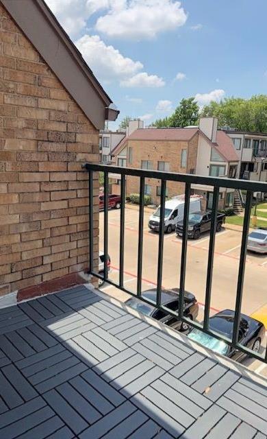 Arlington Oaks Condo - Residential