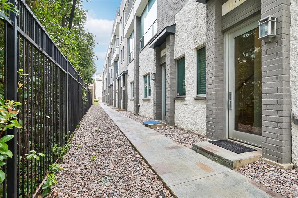 Habitat At 3020 - Residential