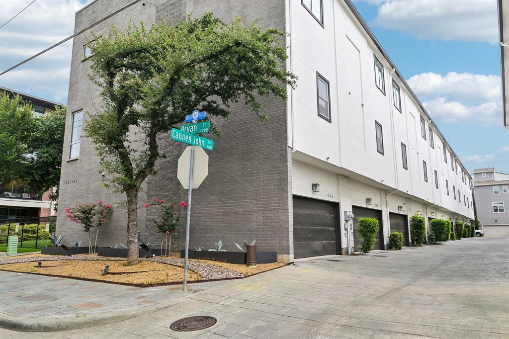 Habitat At 3020 - Residential
