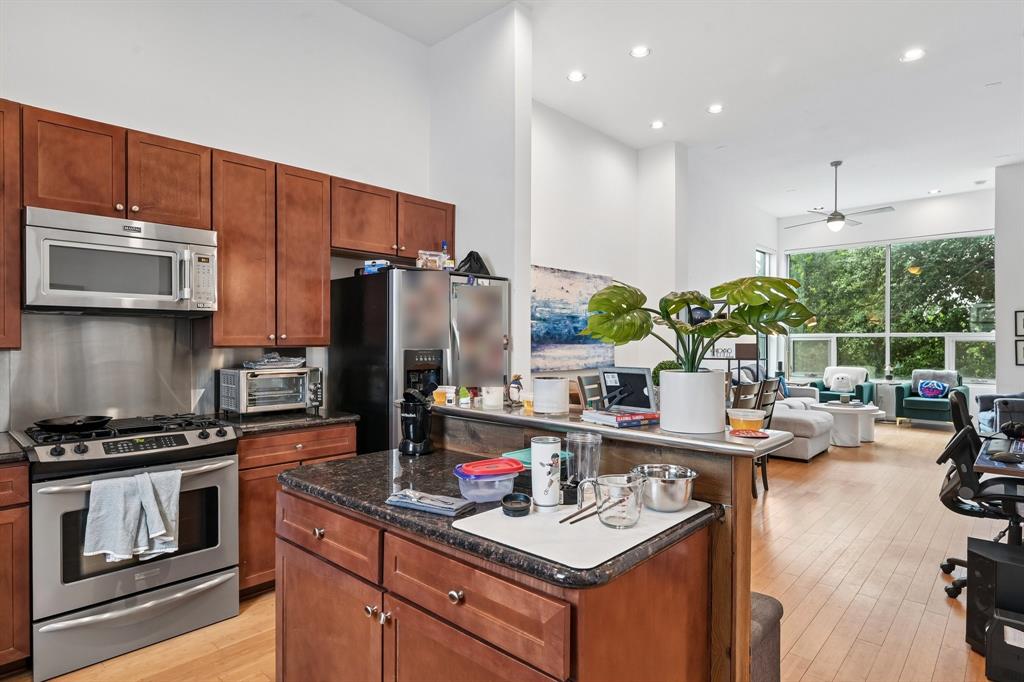 Habitat At 3020 - Residential