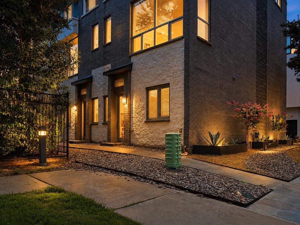 Habitat At 3020 - Residential