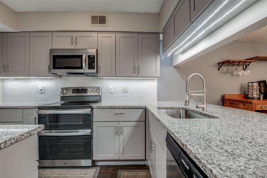 Townbluff Condo - Residential