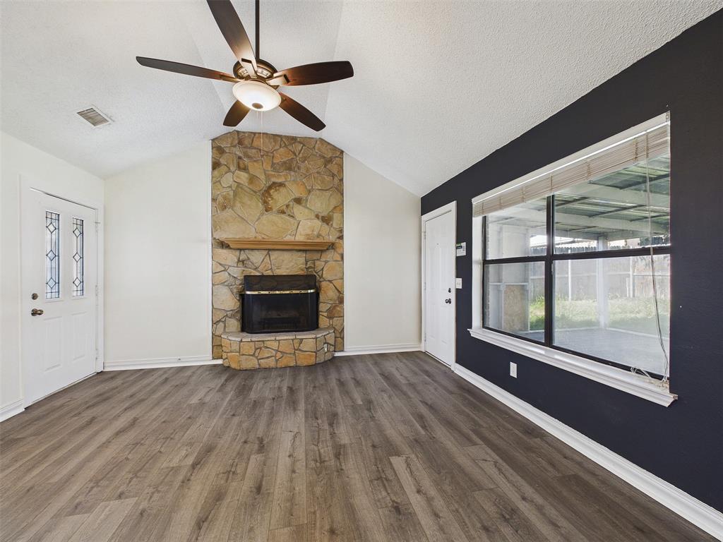 Trail Oaks Estate - Residential