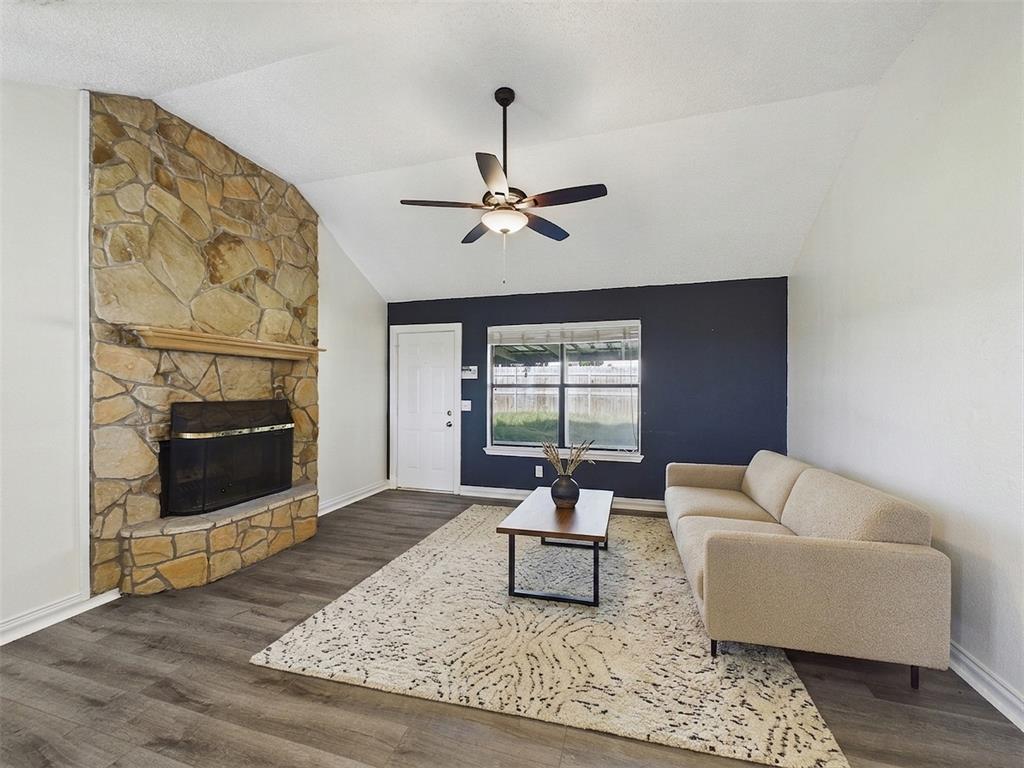 Trail Oaks Estate - Residential
