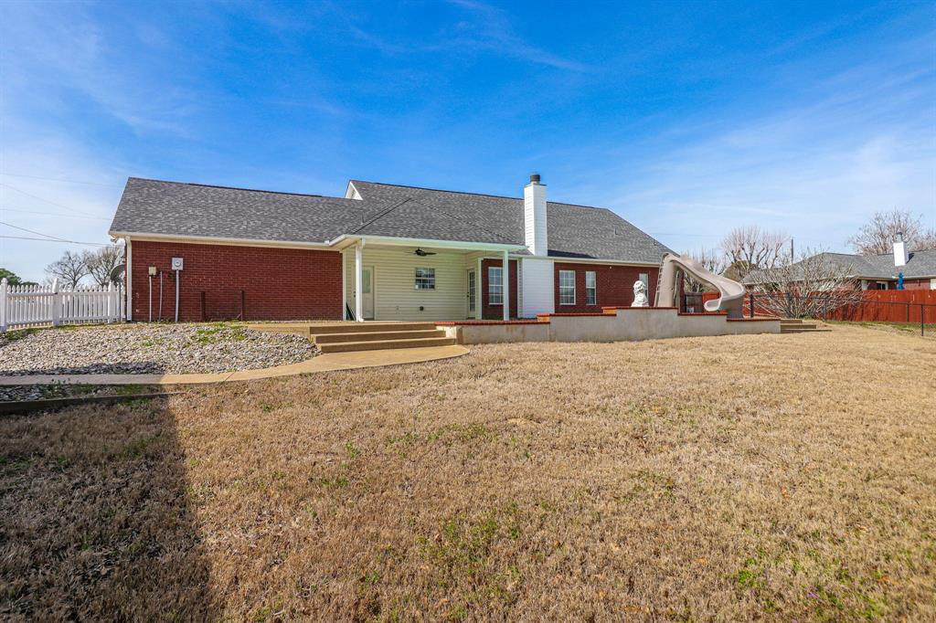 AB 136 S Calderon Sur - Residential