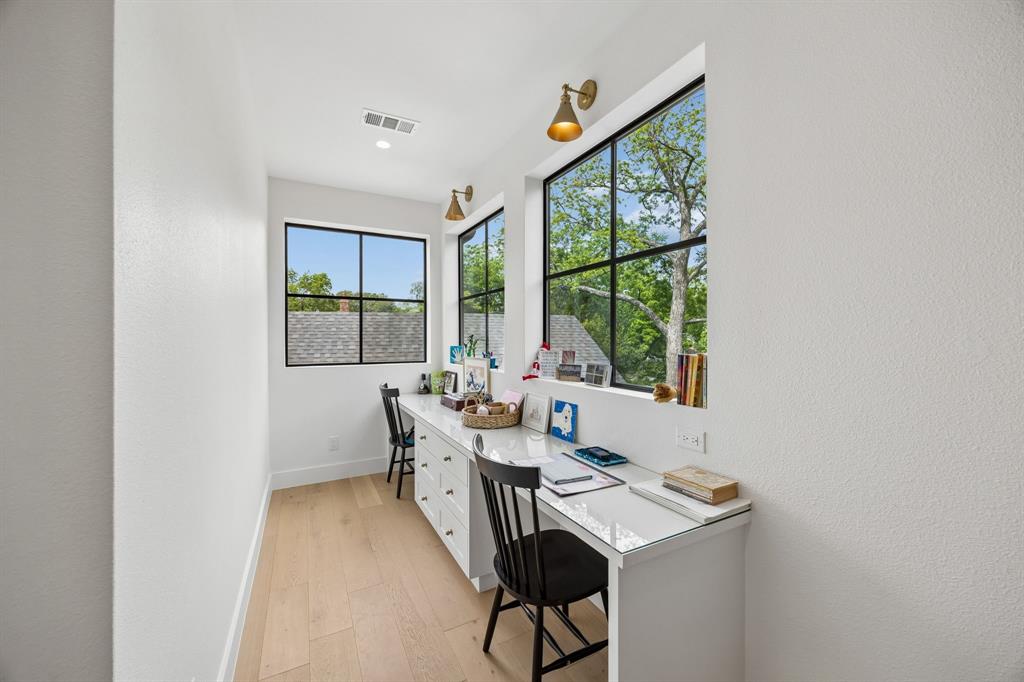 Forest Hills - Residential