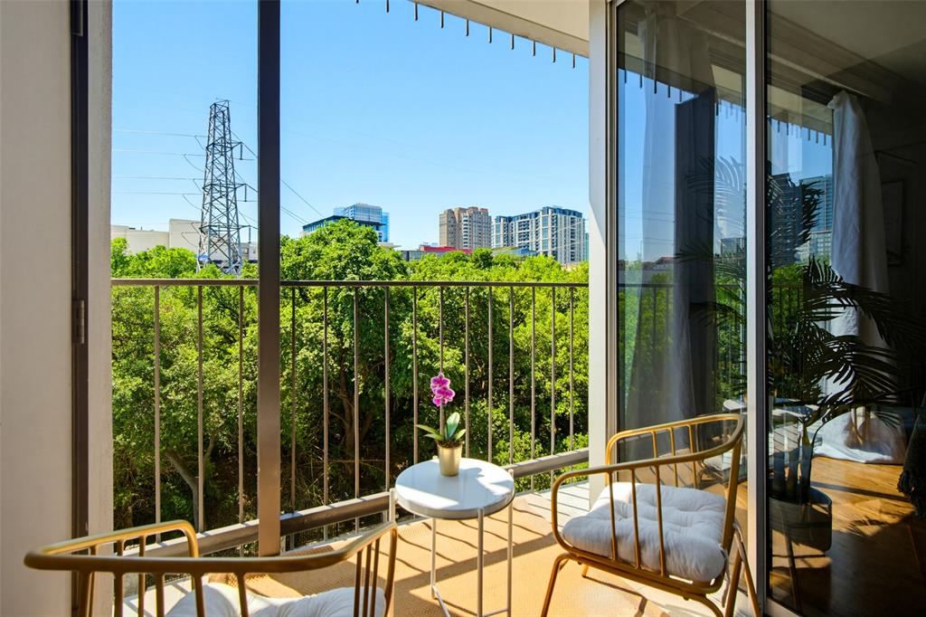 Park Towers Condo - Residential