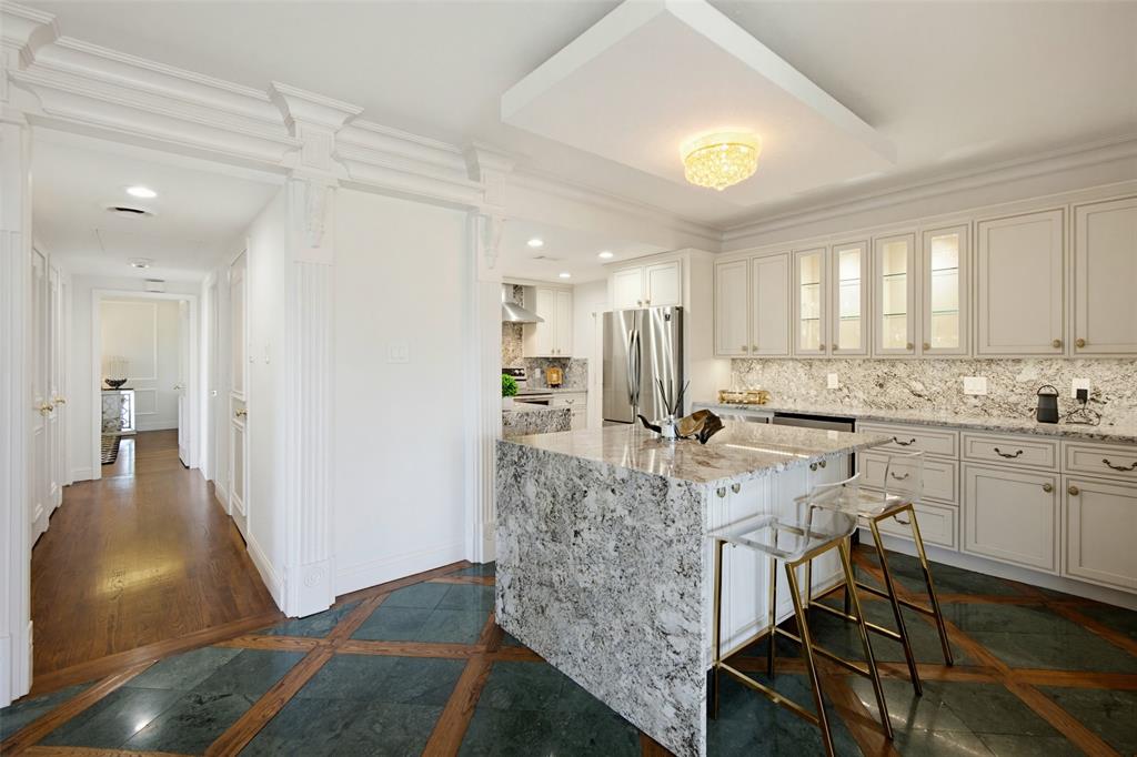 Park Towers Condo - Residential