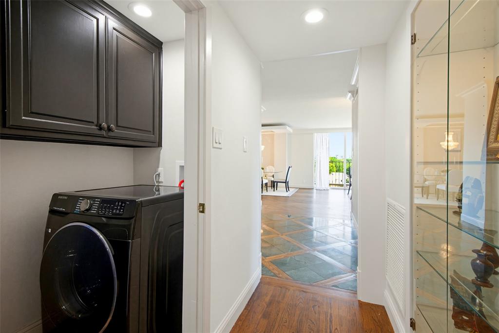 Park Towers Condo - Residential