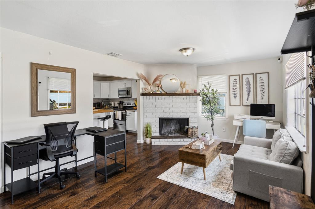 Beautifully updated 4-bedroom, 1-bath home in a prime DeSoto location! Fully remodeled in 2021 with major system updates completed at the time, this move-in ready home offers peace of mind and modern comfort. Foundation work has also been completed, and a transferable warranty is available in Transaction Desk for added buyer confidence.
Conveniently located just 20 minutes from Downtown Dallas and only 10 minutes from Costco, shopping, dining, and everyday essentials, this home is perfectly situated between I-35 and Highway 67 for easy access anywhere in DFW. Enjoy an unbeatable location directly across from Grimes Park and the nearby baseball complex, offering outdoor recreation and family fun just steps away.
Inside, the flexible 4-bedroom layout includes an oversized bonus room, with endless potential for a second living space, game room, home office, workout area, or future customization to fit your needs.
With stylish updates already completed and a central location that’s hard to beat, 516 E Wintergreen Dr is a fantastic opportunity for buyers looking for value, convenience, and move-in ready living.