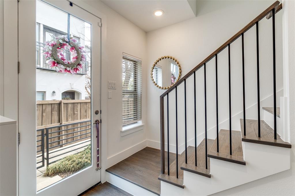 Ross Avenue Condo - Residential