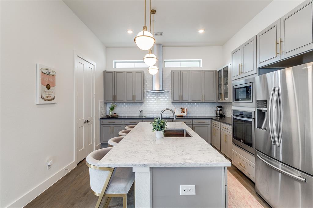 Ross Avenue Condo - Residential