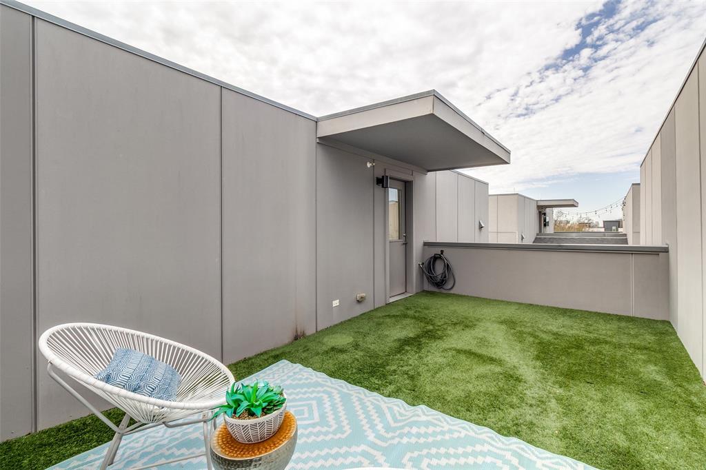 Ross Avenue Condo - Residential
