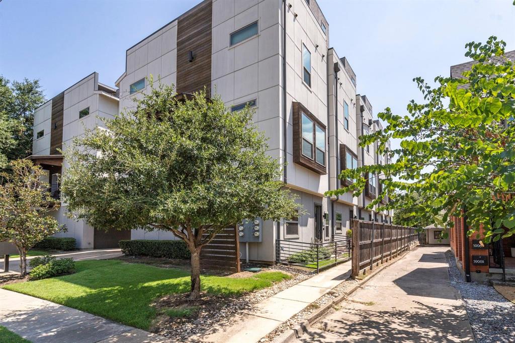 Ross Avenue Condo - Residential