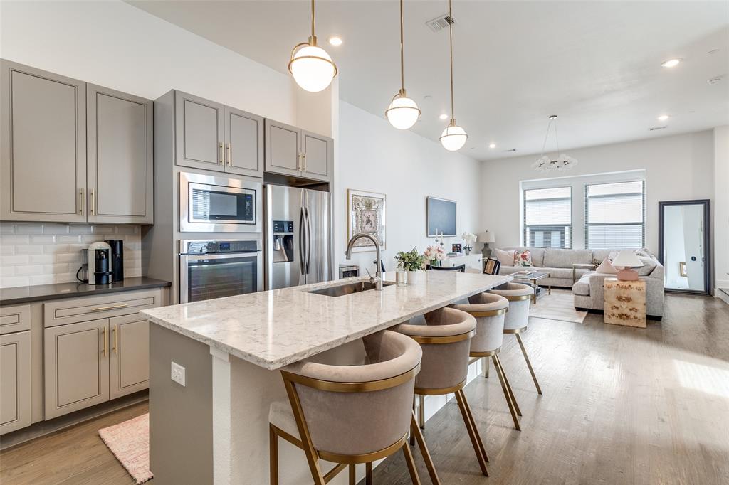 Ross Avenue Condo - Residential