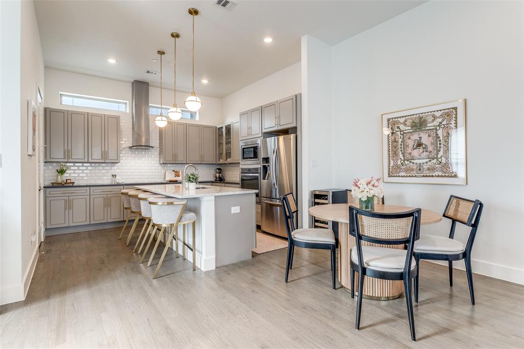 Ross Avenue Condo - Residential