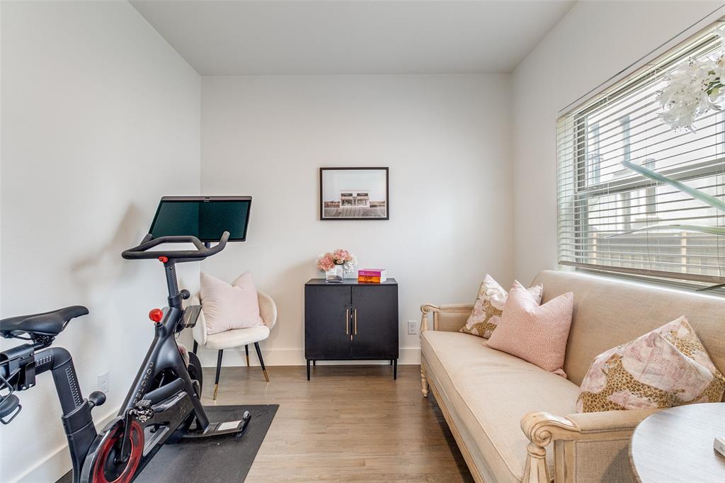 Ross Avenue Condo - Residential