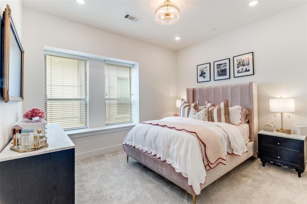 Ross Avenue Condo - Residential
