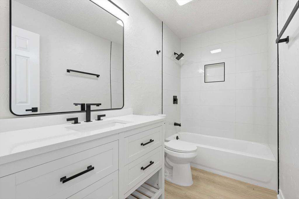 Broadmoor Hills Ph 04 - Residential