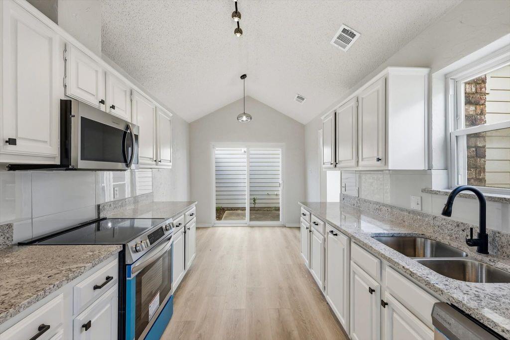 Broadmoor Hills Ph 04 - Residential