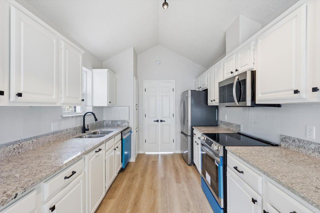 Broadmoor Hills Ph 04 - Residential