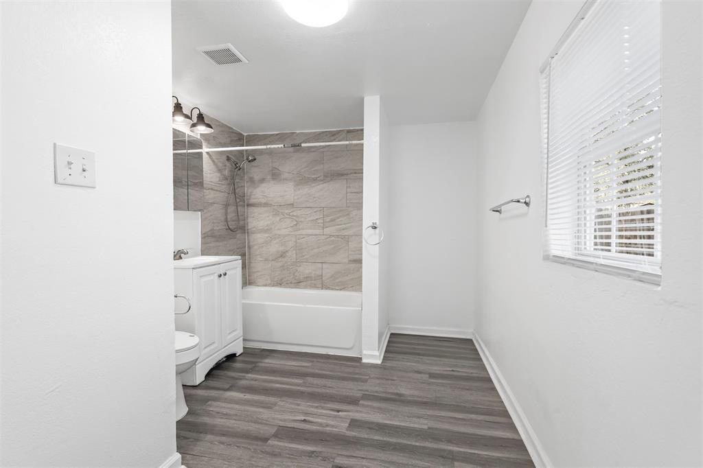 Hyde-Jennings Sub - Residential Lease