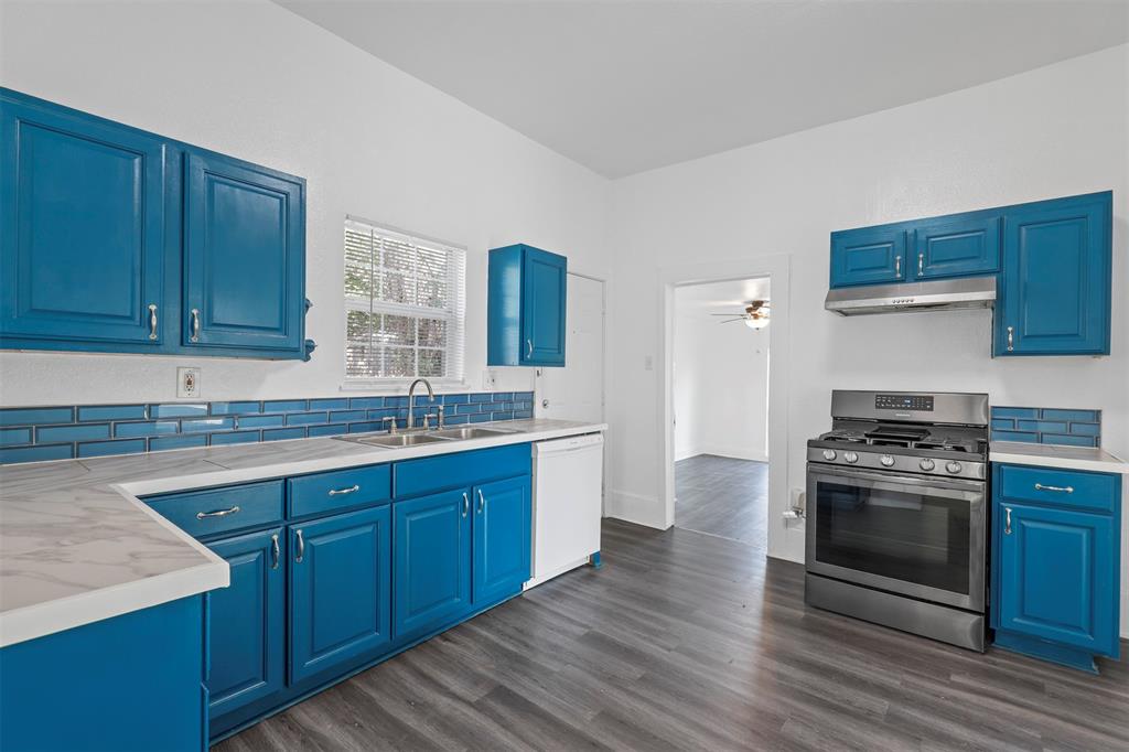 Hyde-Jennings Sub - Residential Lease