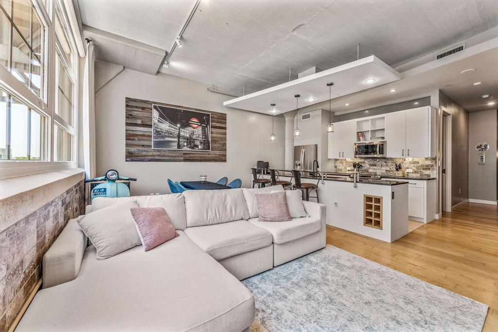 One Montgomery Plaza Residence Condo - Residential