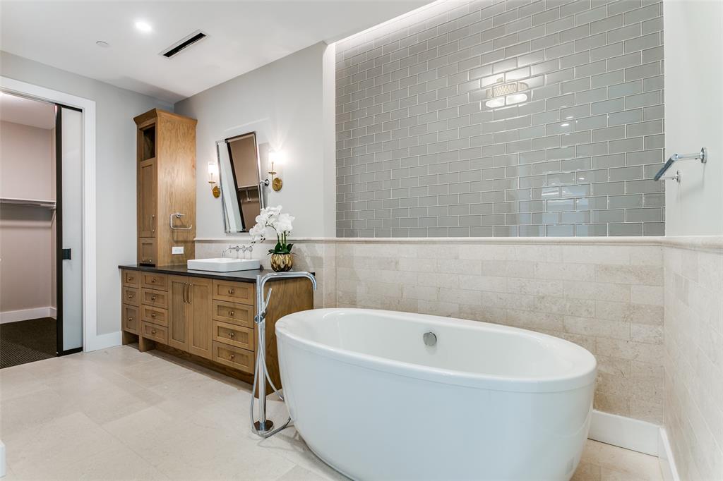 Parkview Condos - Residential