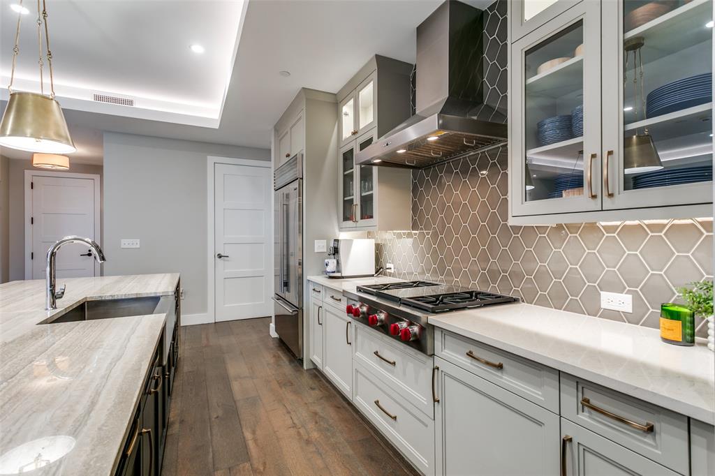 Parkview Condos - Residential