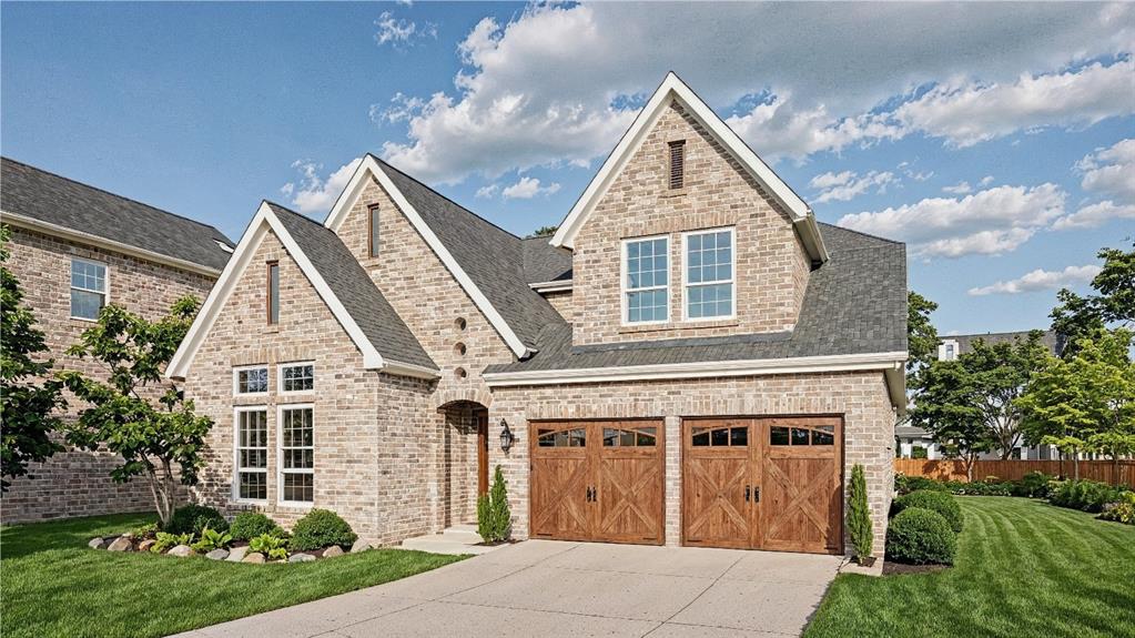 Experience modern living at its finest in this stunning contemporary home perfectly positioned in Frisco, Texas overlooking your own private community park with walking trails and professionally stocked fishing lake.
Thoughtfully designed, this unique residence features a bright, open-concept floor plan with warm wood flooring, sleek stainless steel appliances, and elegant solid surface countertops in both the kitchen and bathrooms. An attached two-car garage and a collection of premium finishes complete the home’s exceptional appeal. Every detail has been crafted to offer comfort, style, and an unforgettable living experience.