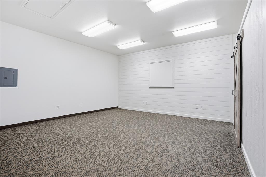 Emmitt Add - Commercial Sale