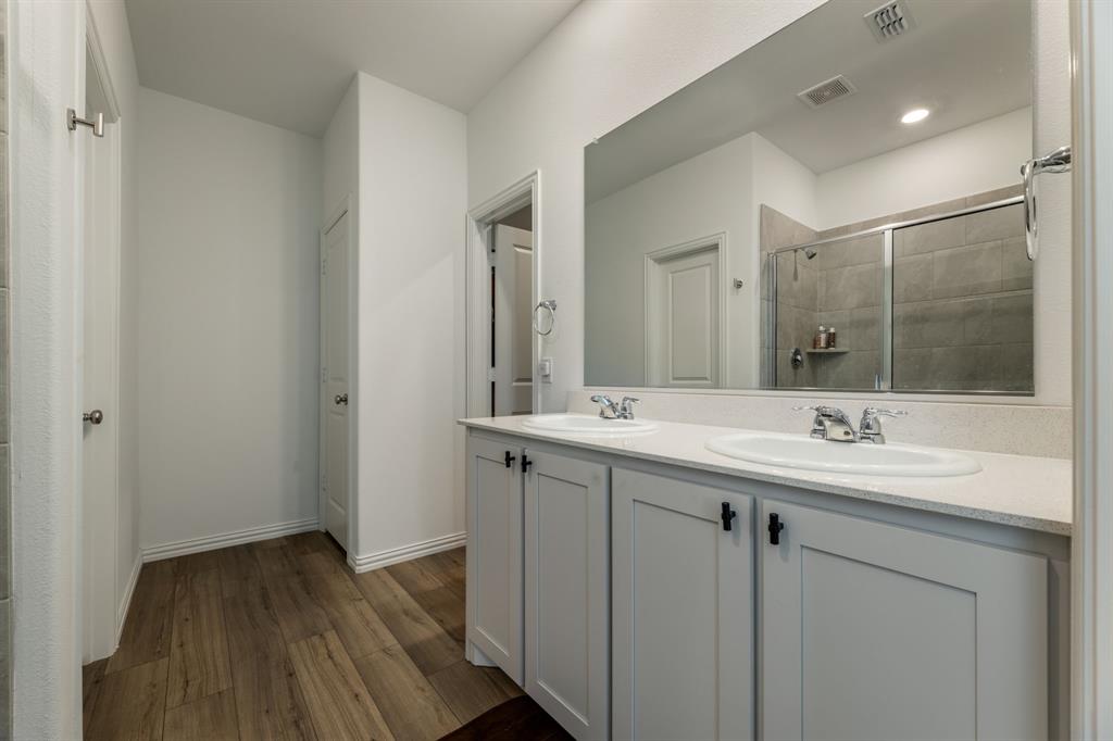 LINDEN HILLS - Residential Lease