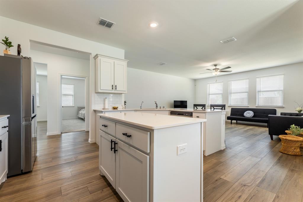 LINDEN HILLS - Residential Lease