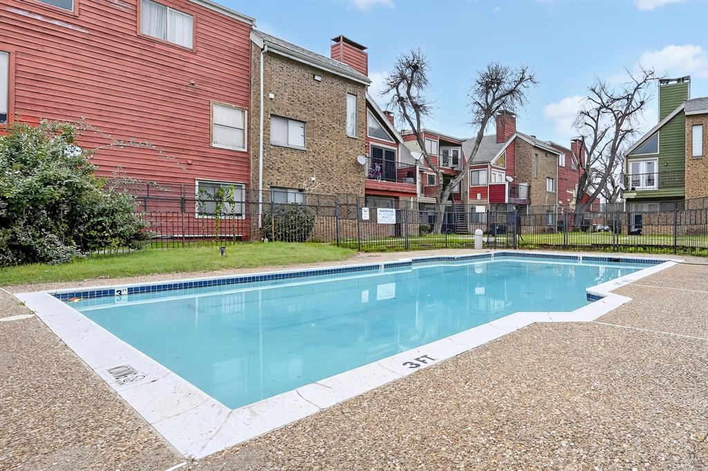 Richland Trace Condos - Residential