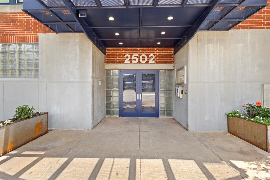 Live Oak Lofts Condo - Residential