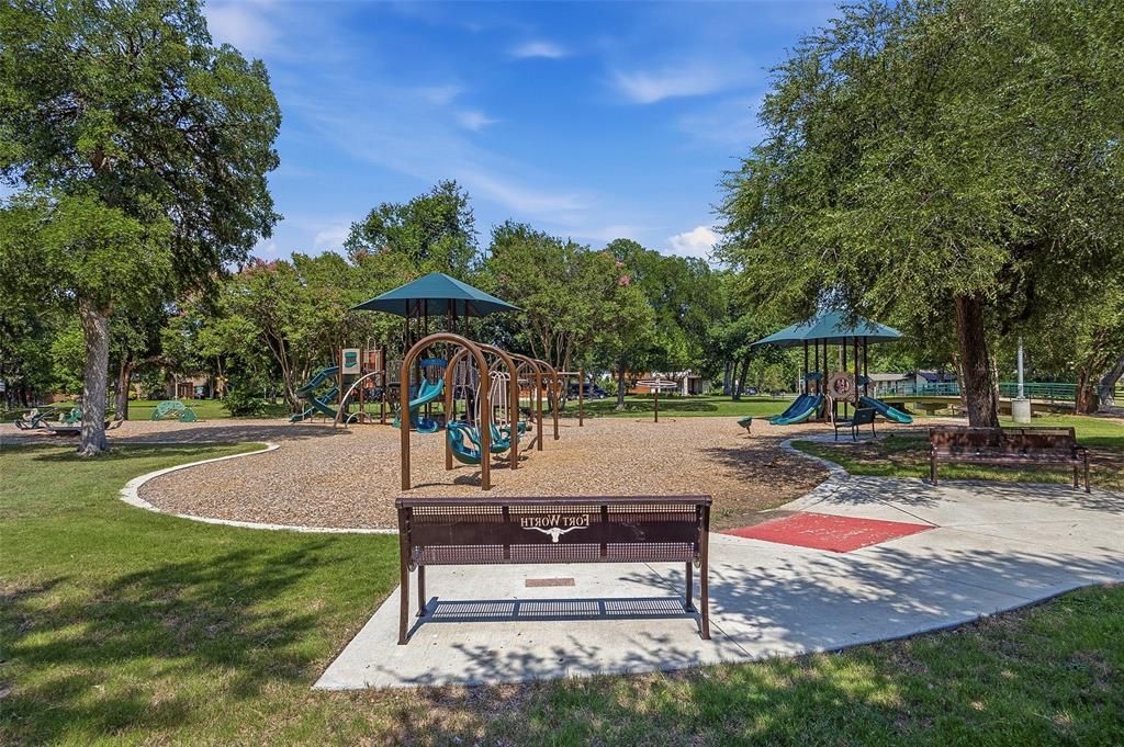 Fountain Royale Orleans W - Residential