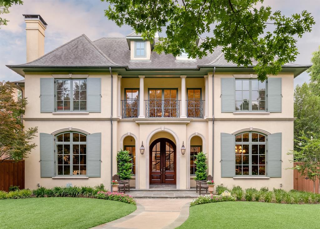 Offering an A+ location on a 70x160 lot in a desirable block surrounded by a canopy of old-growth trees, this Todd James built home feeding to Boone Elementary is a winner! Downstairs includes an open foyer with limestone flooring and curved staircase. The casual living is filled with natural light from 3 French doors opening to the oversized covered patio with travertine, fireplace, built in grill, entertaining space & pool. Wet bar with refrigerated wine cellar. The kitchen includes Alder wood cabinets, 2 dishwashers, 2 ovens, 2 Sub-Zero freezer drawers, 2 sinks, warming drawer & oversized walk-in pantry. Paneled office plus secondary office.  Upstairs are four en-suite bedrooms, including the primary retreat with sitting area, vaulted ceilings, and bath with 2 walk-in closets, tub and shower & heated marble floors. 2nd floor exercise is off the primary suite. 2nd floor media includes surround sound. The 3rd floor offers a second game room with wrapping room, plumbed for a bath.