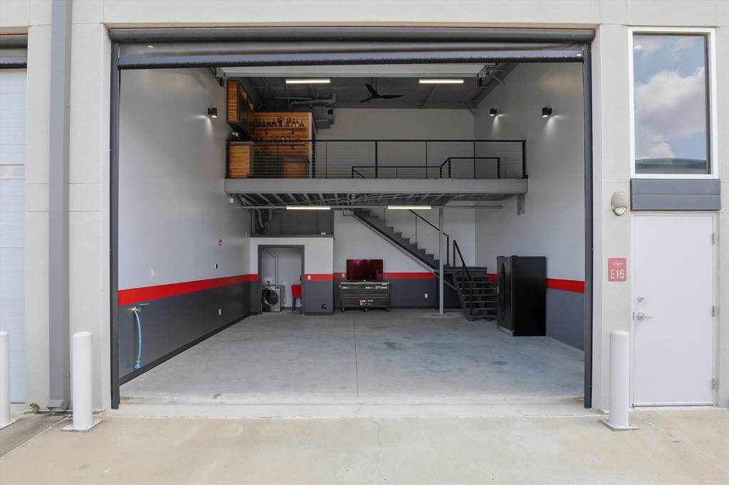 Garages Of Texas Frisco Condo - Commercial Sale
