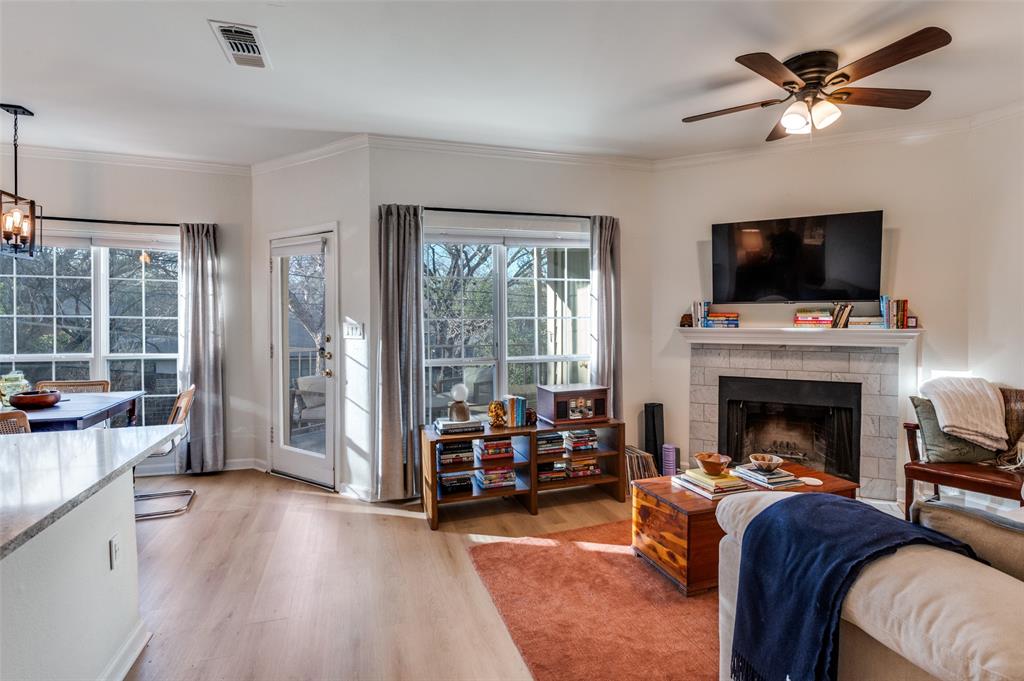 Oaks Of Lakewood Condo - Residential