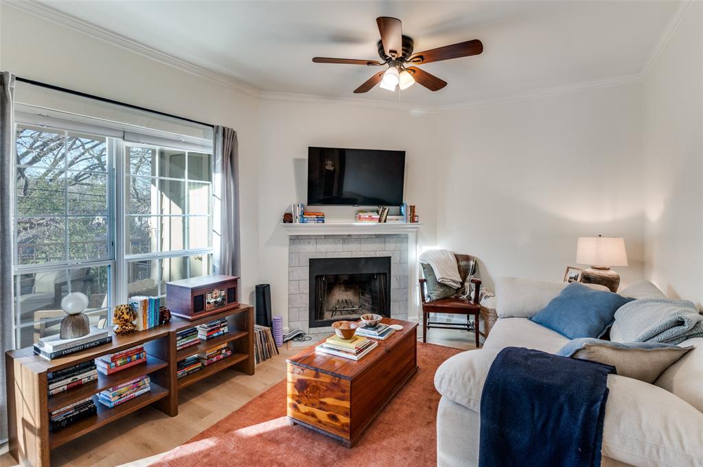 Oaks Of Lakewood Condo - Residential