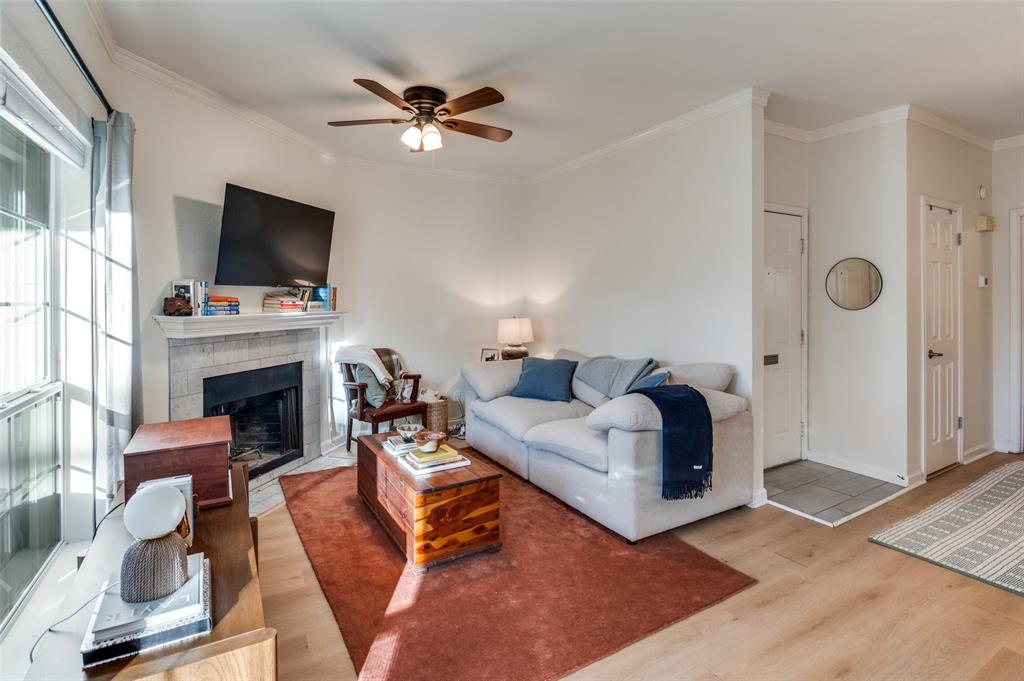 Oaks Of Lakewood Condo - Residential